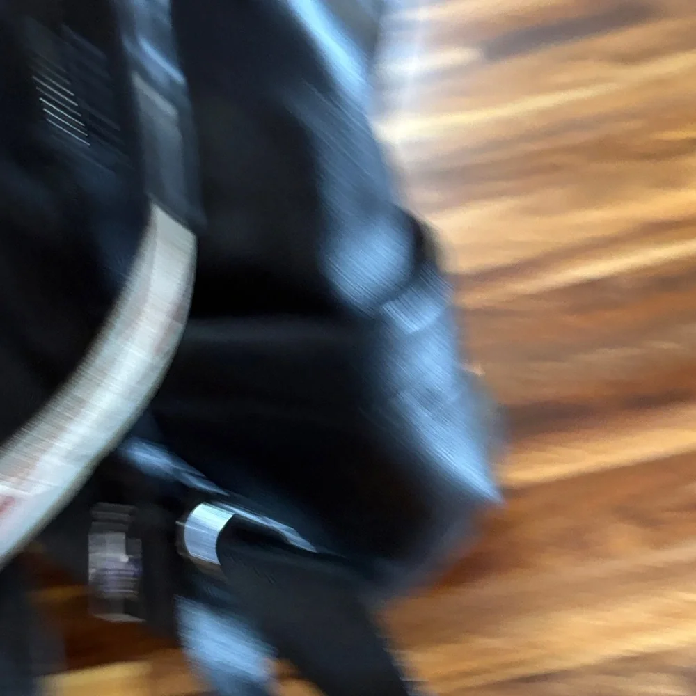 Convertible backpack/purse - Picture 5 of 6